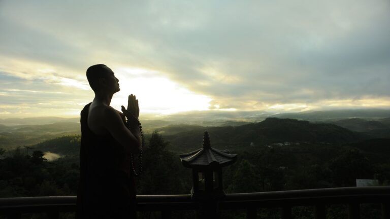 Powerful Morning Prayer to Start Your Day with God